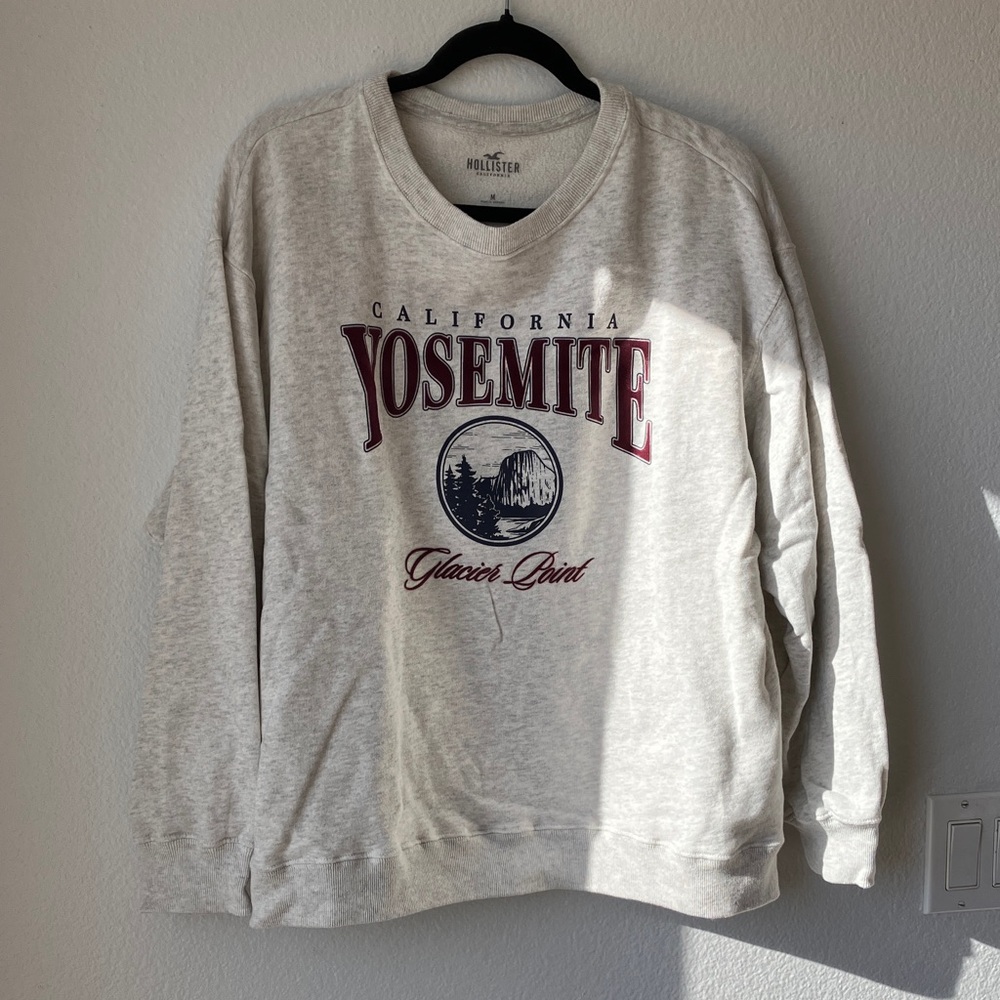 Hollister Light Gray Yosemite Crewneck Sweater